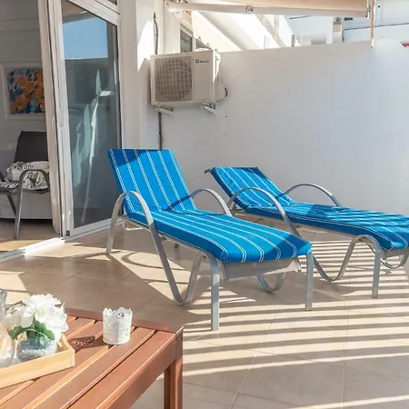 Amadores Vistas Al Mar Y Piscina Wifi Iii By Lightbooking *