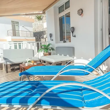 Amadores Vistas Al Mar Y Piscina Wifi Iii By Lightbooking